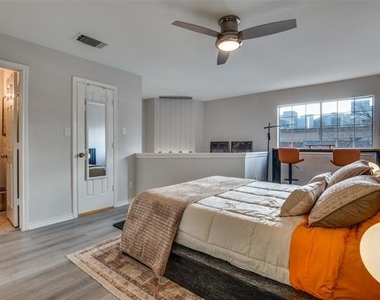 3033 San Jacinto Street - Photo Thumbnail 5