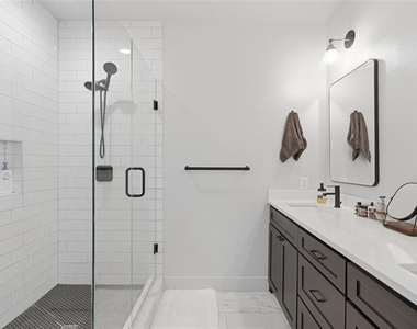 1005 Mount Auburn Avenue - Photo Thumbnail 14