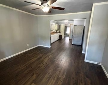 806 Tremont Street - Photo Thumbnail 2