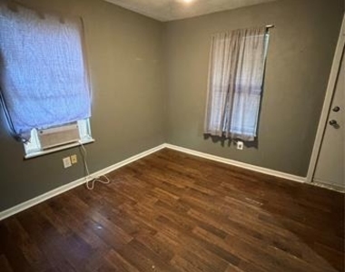 806 Tremont Street - Photo Thumbnail 9