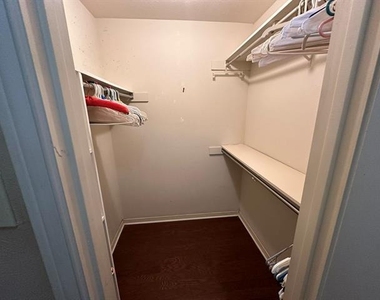 4349 Bellaire Drive S - Photo Thumbnail 8