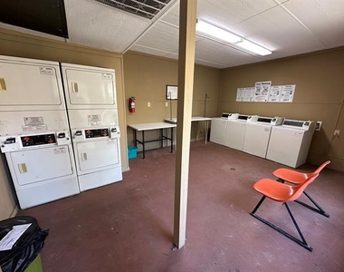 4349 Bellaire Drive S - Photo Thumbnail 17