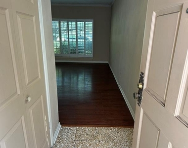 4349 Bellaire Drive S - Photo Thumbnail 1