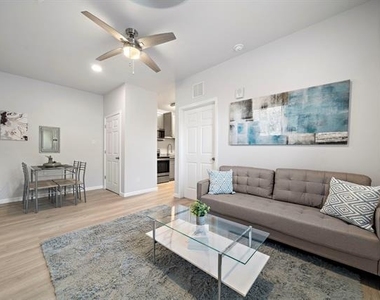 808 Sealy Street - Photo Thumbnail 11