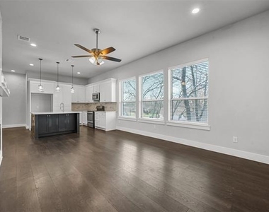 204 N Getzendaner Street - Photo Thumbnail 5
