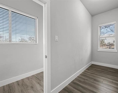 204 N Getzendaner Street - Photo Thumbnail 12