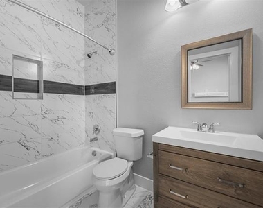 204 N Getzendaner Street - Photo Thumbnail 16