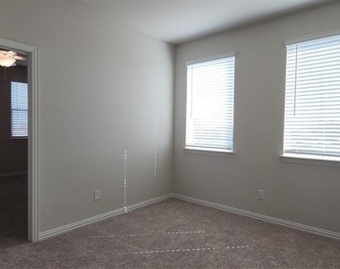 1100 Concan Drive - Photo Thumbnail 9