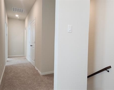 1100 Concan Drive - Photo Thumbnail 10