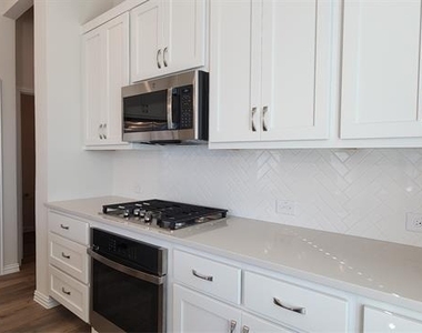 1100 Concan Drive - Photo Thumbnail 5