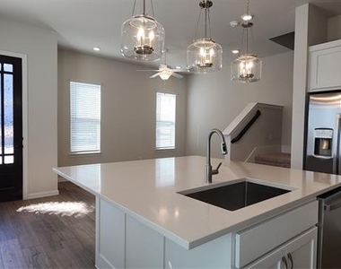 1100 Concan Drive - Photo Thumbnail 6