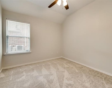 8420 Sonnet Drive - Photo Thumbnail 14