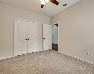 8420 Sonnet Drive - Photo Thumbnail 15