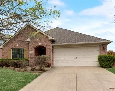 8420 Sonnet Drive - Photo Thumbnail 3