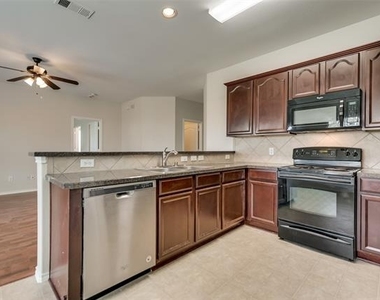 8420 Sonnet Drive - Photo Thumbnail 9