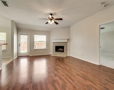 8420 Sonnet Drive - Photo Thumbnail 5