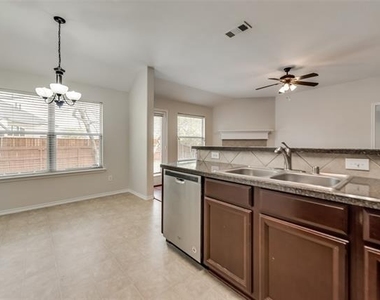 8420 Sonnet Drive - Photo Thumbnail 10