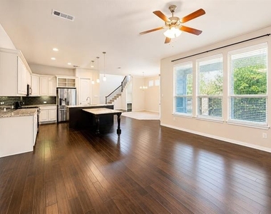 1033 Lone Ivory Trail - Photo Thumbnail 8