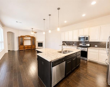 1033 Lone Ivory Trail - Photo Thumbnail 4