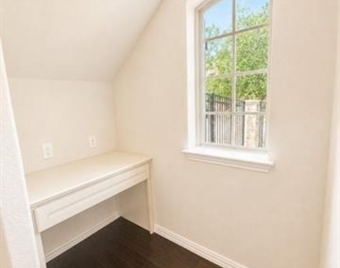 1033 Lone Ivory Trail - Photo Thumbnail 2