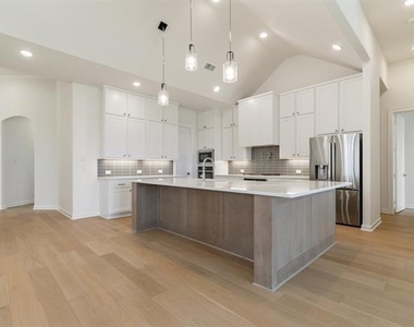 5901 Maddie Ann Drive - Photo Thumbnail 3