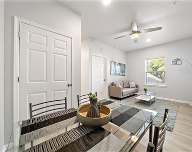 808 Sealy Street - Photo Thumbnail 12