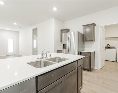 903 Shear Drive - Photo Thumbnail 12