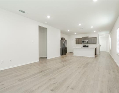 903 Shear Drive - Photo Thumbnail 8