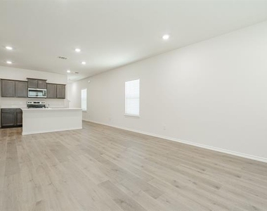 903 Shear Drive - Photo Thumbnail 14