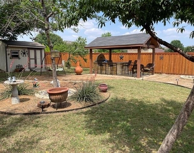 2229 Birch Drive - Photo Thumbnail 5