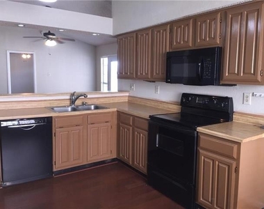 4513 Keys Drive - Photo Thumbnail 6