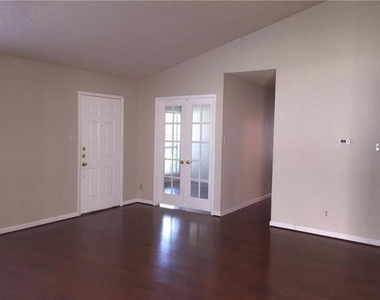 4513 Keys Drive - Photo Thumbnail 1