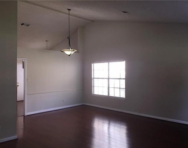 4513 Keys Drive - Photo Thumbnail 2