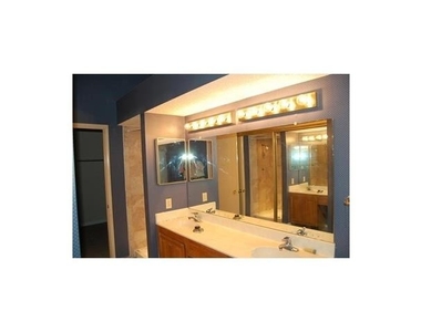 4513 Keys Drive - Photo Thumbnail 10