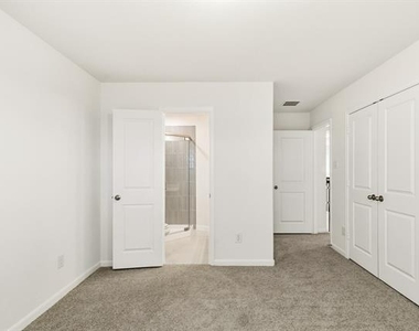 1424 Bettolo Drive - Photo Thumbnail 21