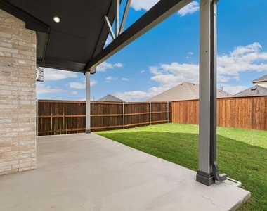 1424 Bettolo Drive - Photo Thumbnail 23