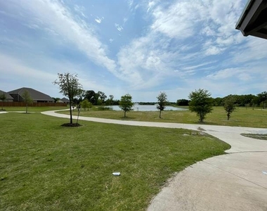1101 Mahogany Drive - Photo Thumbnail 26