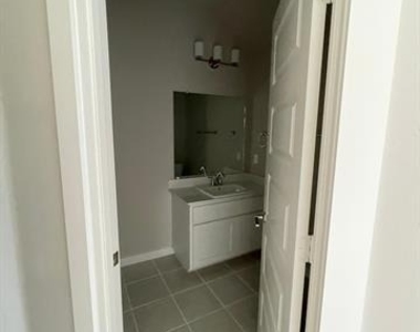 1101 Mahogany Drive - Photo Thumbnail 23