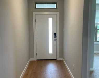 1101 Mahogany Drive - Photo Thumbnail 34