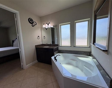 11615 Blanca Lane - Photo Thumbnail 8