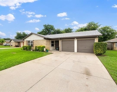 6244 Melinda Drive - Photo Thumbnail 2