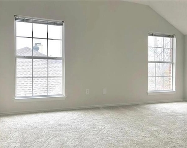 11112 Newport Drive - Photo Thumbnail 36