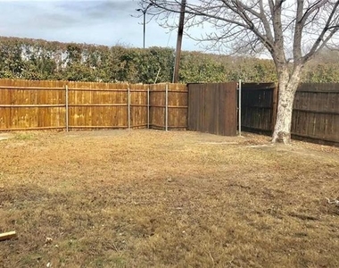 11112 Newport Drive - Photo Thumbnail 39