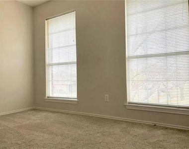 11112 Newport Drive - Photo Thumbnail 37