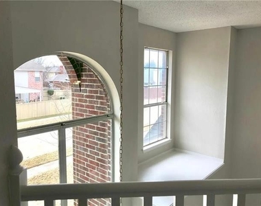 11112 Newport Drive - Photo Thumbnail 18
