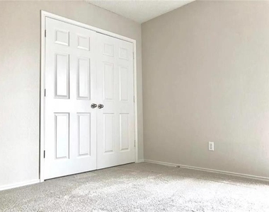 11112 Newport Drive - Photo Thumbnail 30