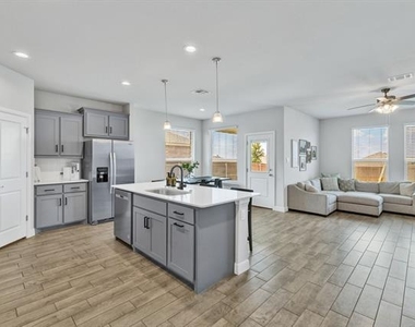120 Tanager Drive - Photo Thumbnail 5