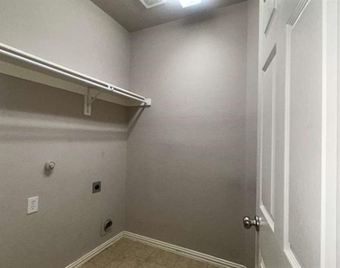 3608 Cottonwood Road - Photo Thumbnail 11