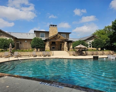 1042 Stephen Street - Photo Thumbnail 20