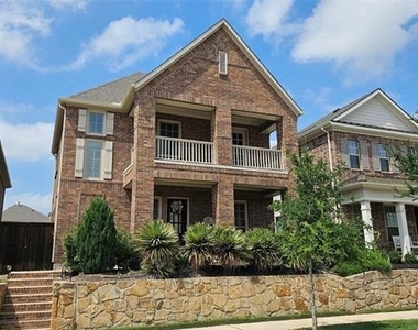 1042 Stephen Street - Photo Thumbnail 1